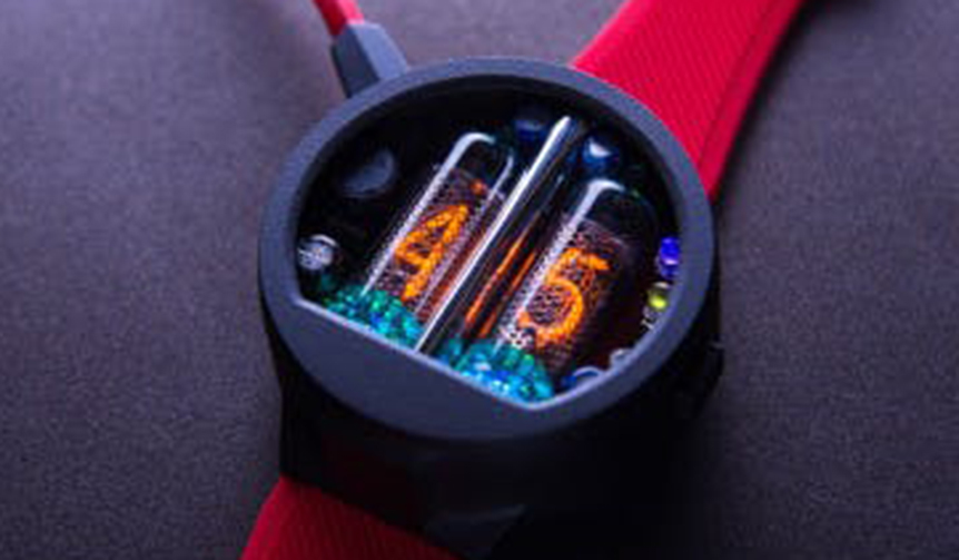 ウクライナ発のレトロフューチャーウオッチ｜NIXOID labスーパーコピー